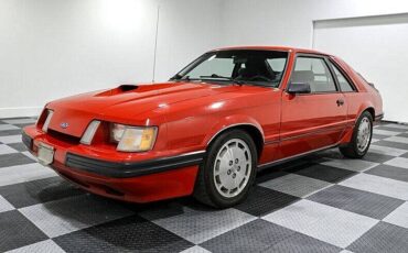 Ford-Mustang-1985-red-2