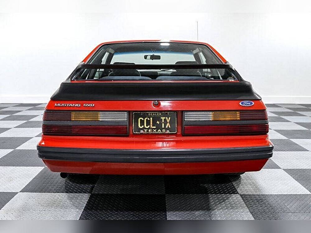 Ford-Mustang-1985-red-5