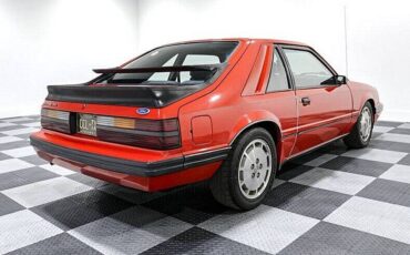 Ford-Mustang-1985-red-6