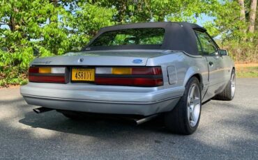 Ford-Mustang-1985-silver
