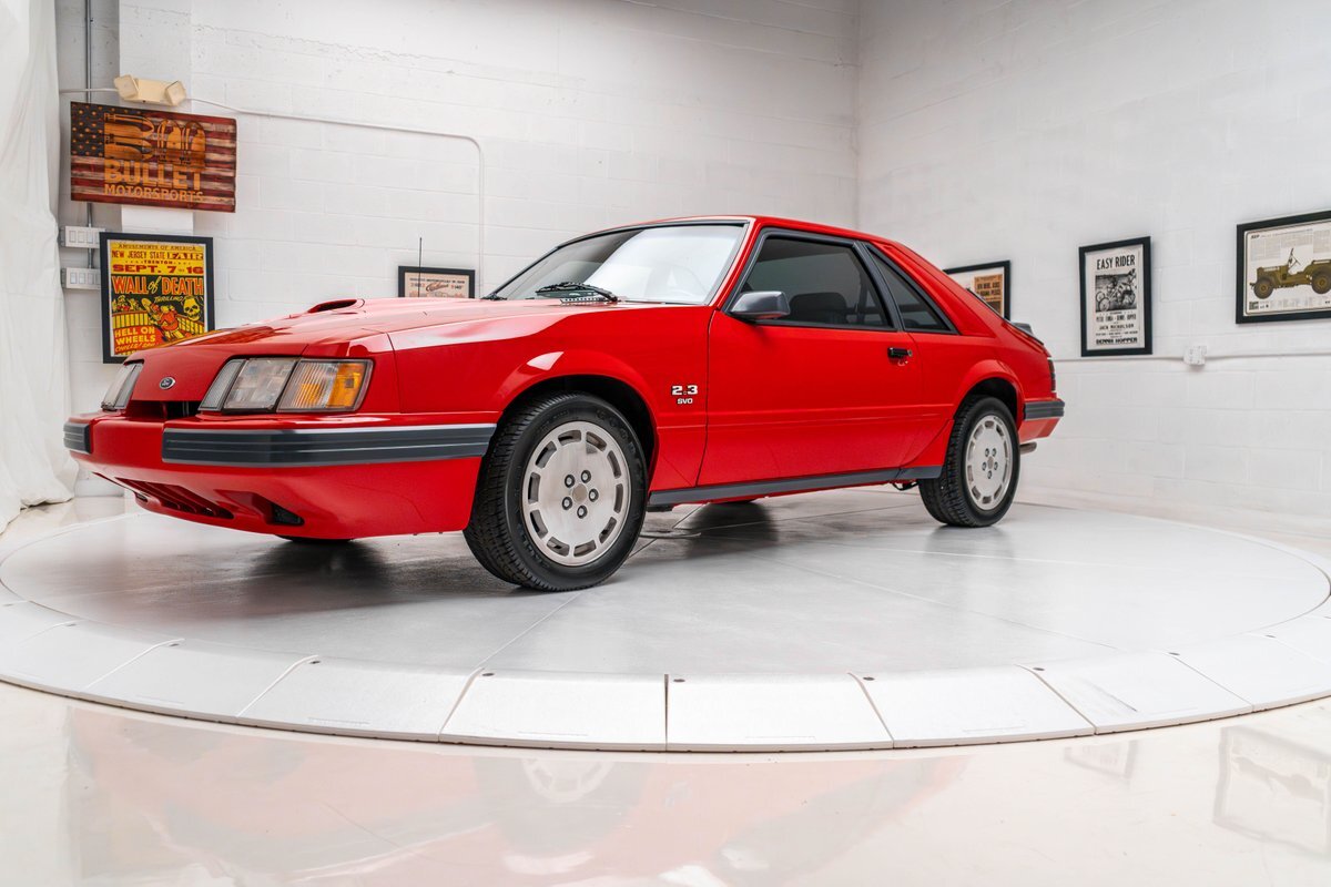 Ford-Mustang-1986-1