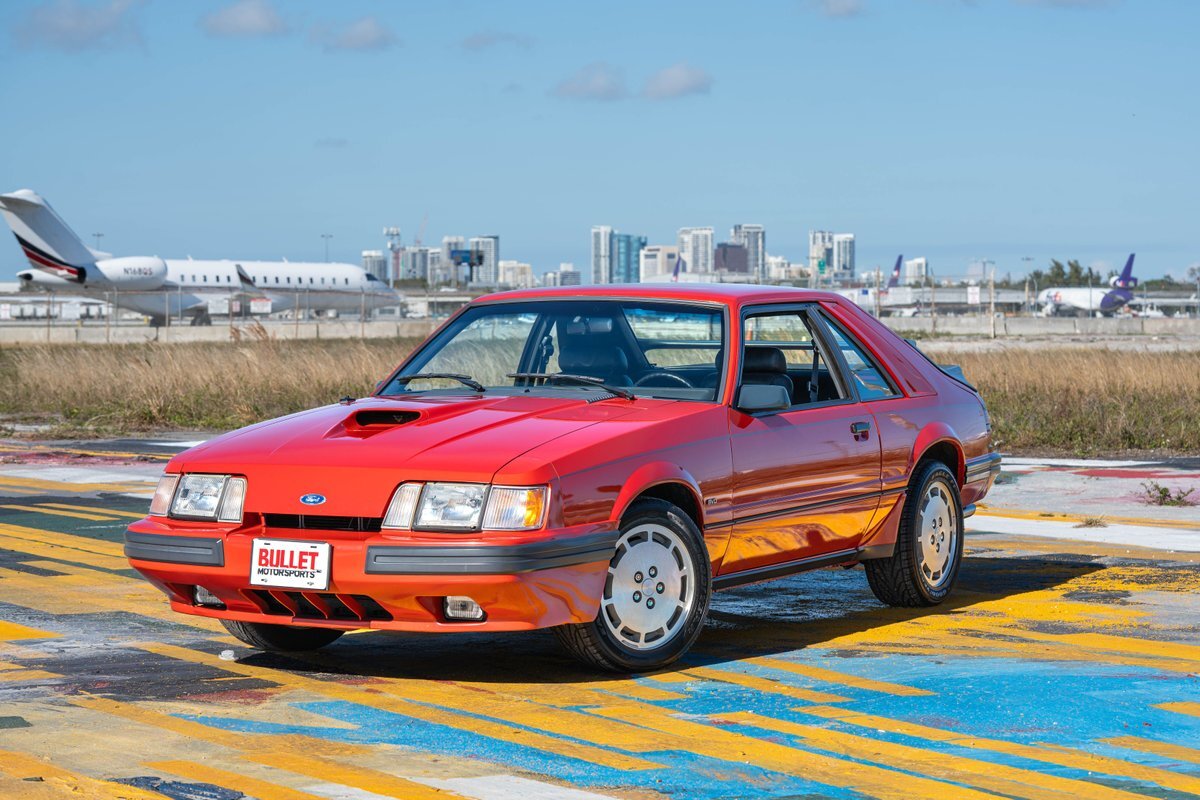 Ford-Mustang-1986-10