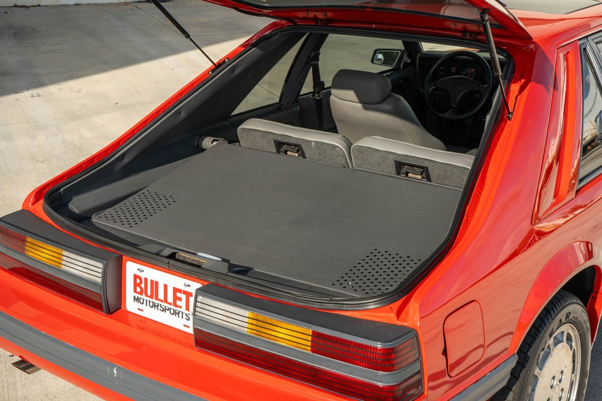 Ford-Mustang-1986-25