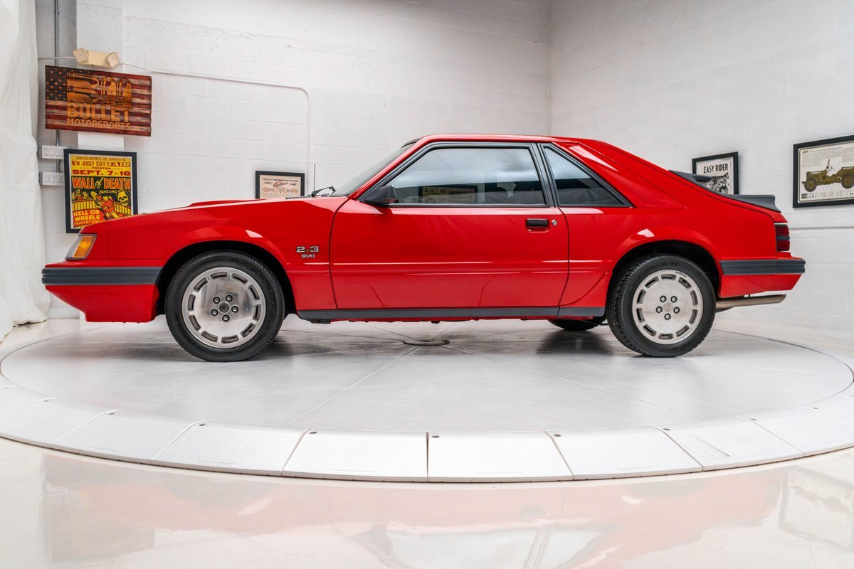 Ford-Mustang-1986-3