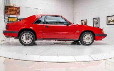 Ford-Mustang-1986-33