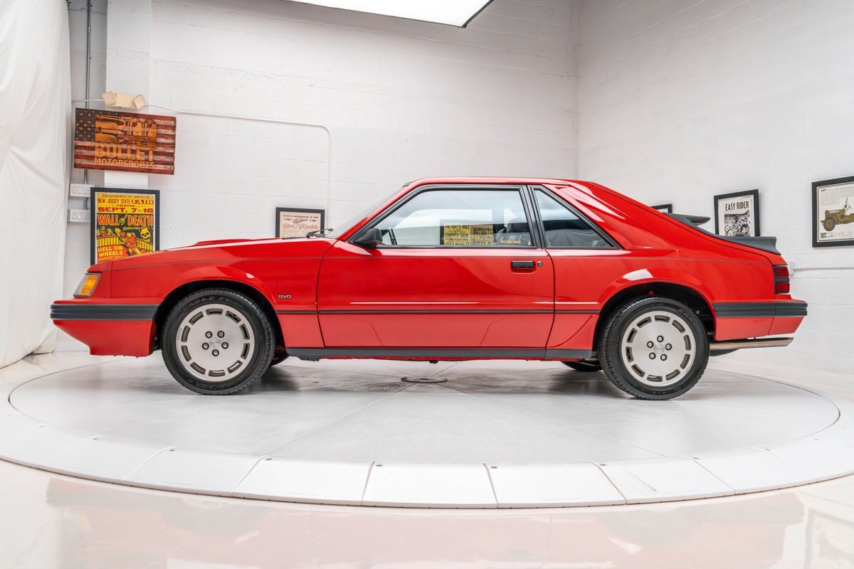 Ford-Mustang-1986-4