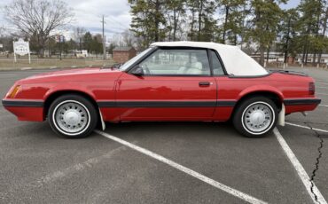 Ford-Mustang-1986-Convertible-1