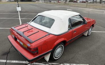 Ford-Mustang-1986-Convertible-10