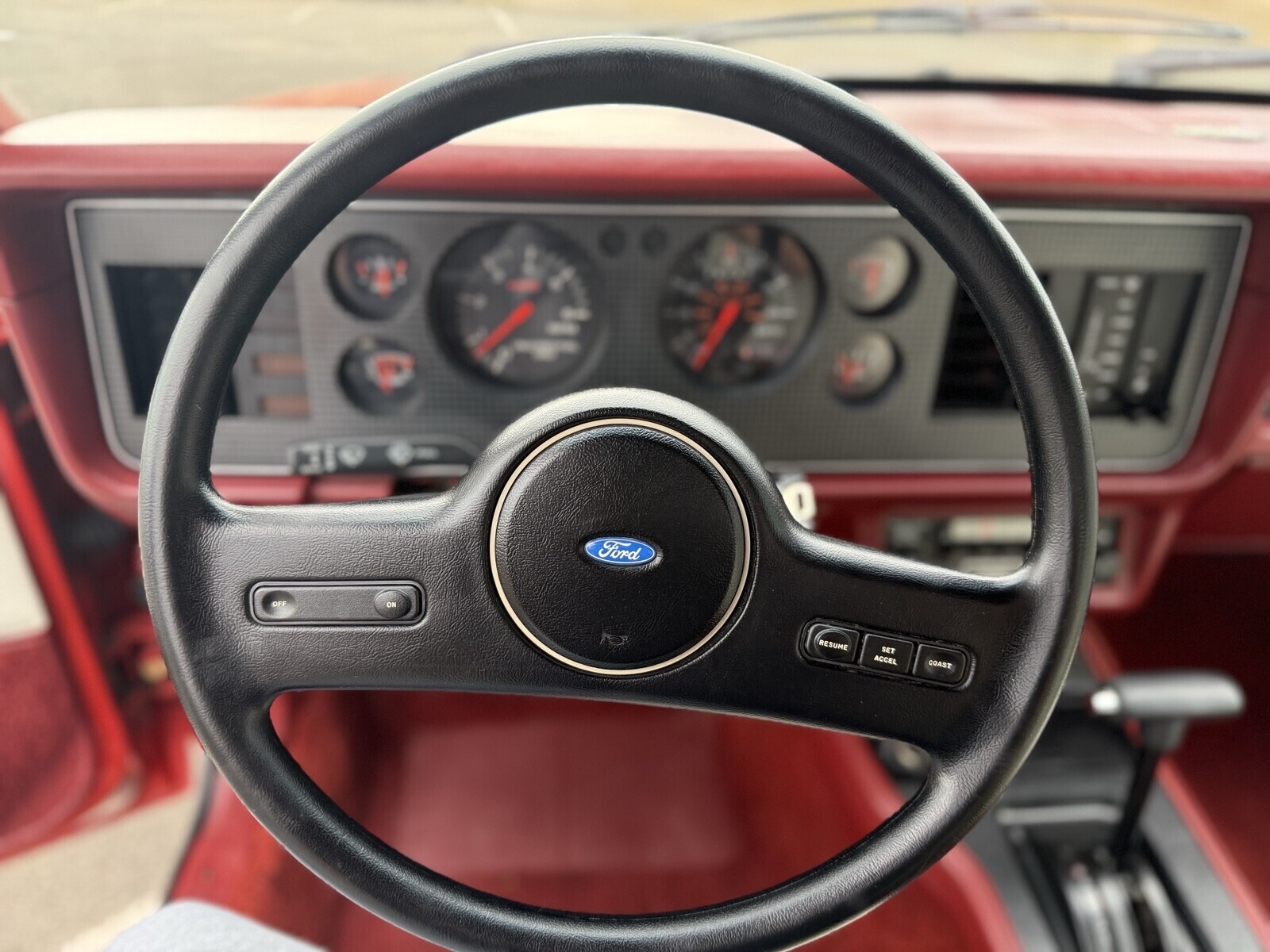 Ford-Mustang-1986-Convertible-18