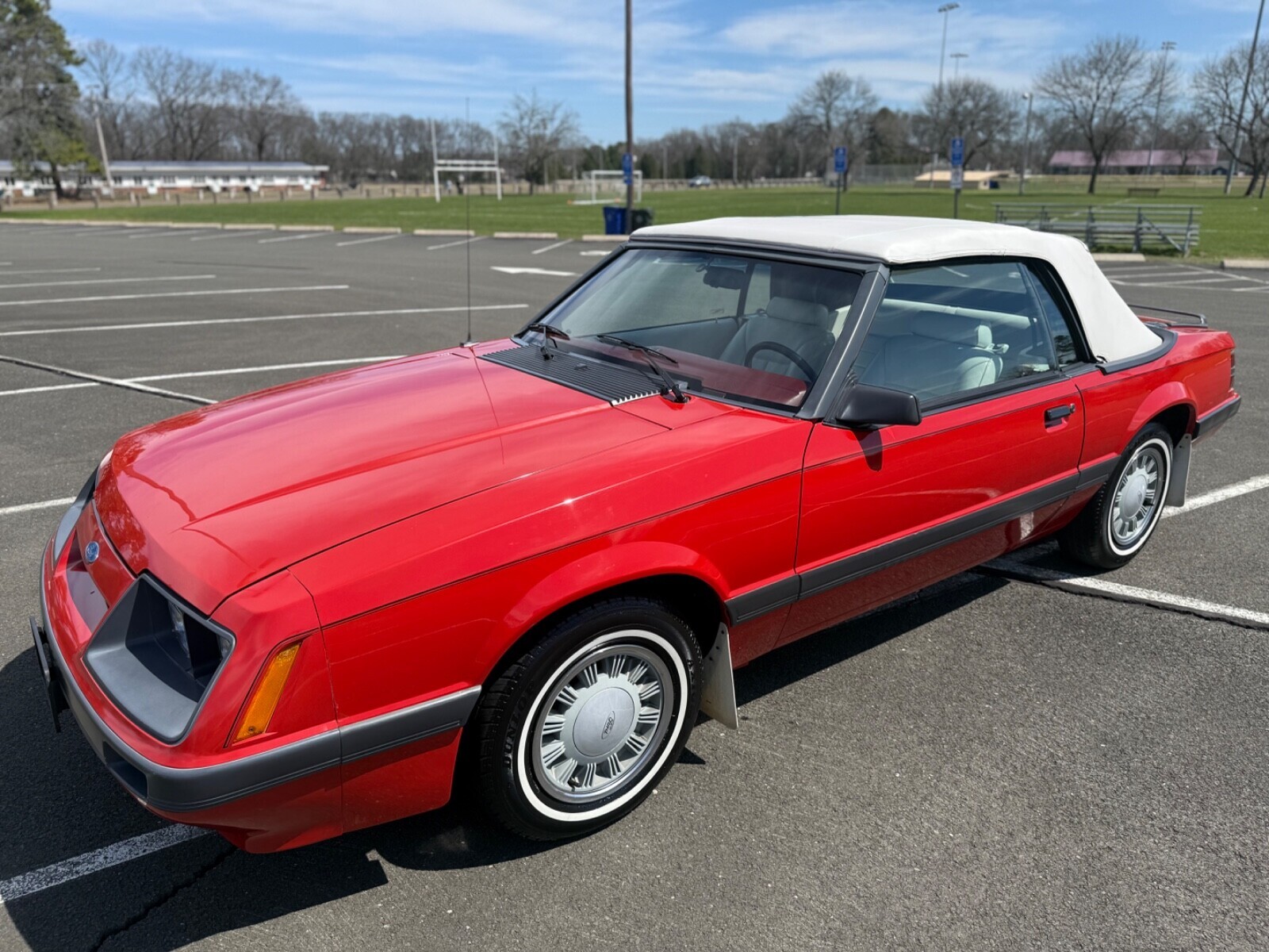 Ford-Mustang-1986-Convertible-27