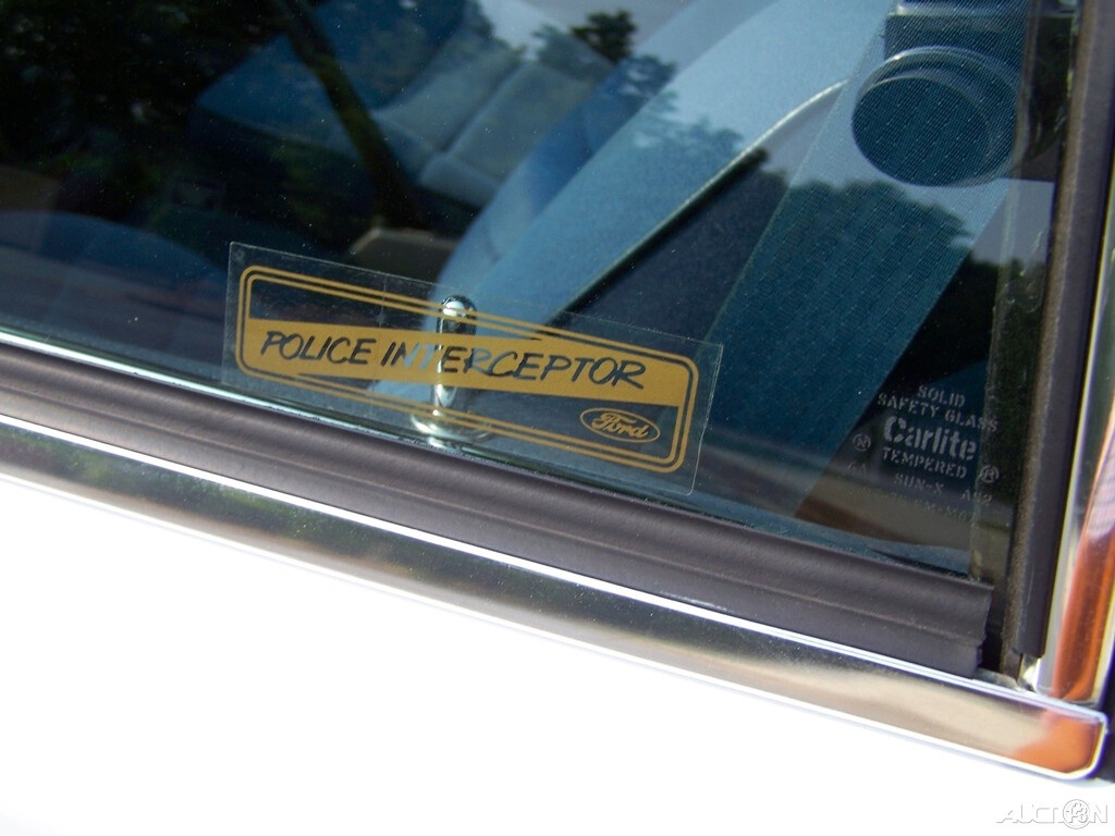 Ford-Mustang-1986-Coupe-15