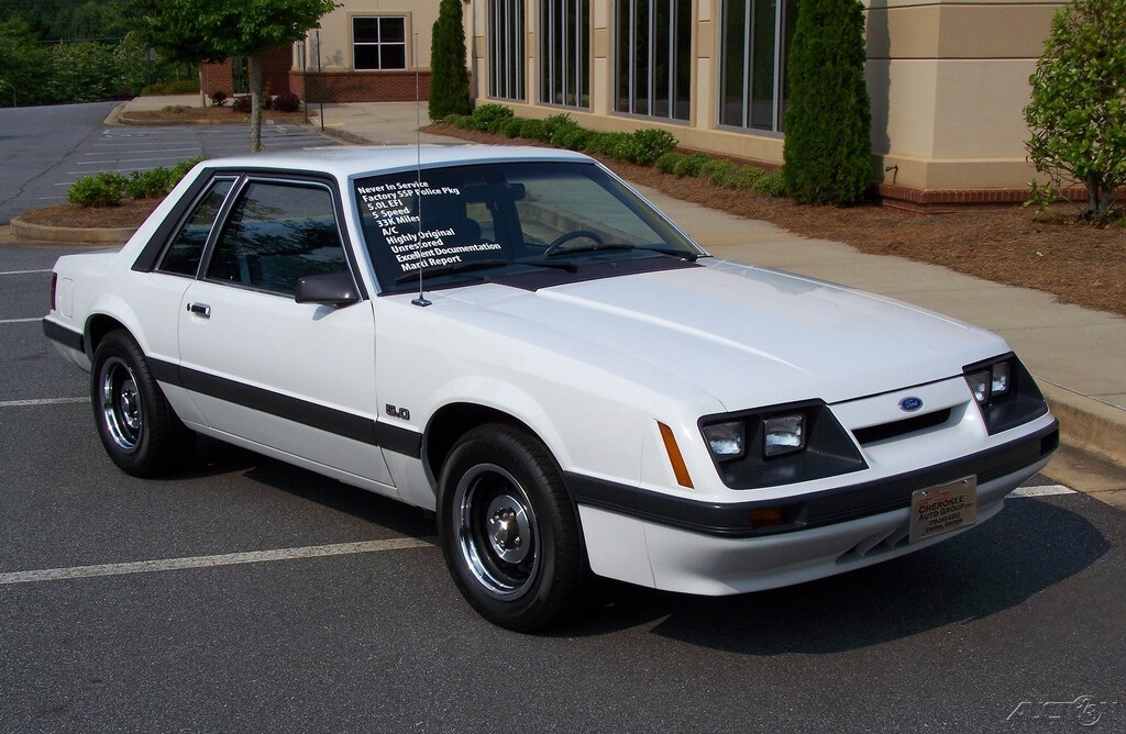 Ford-Mustang-1986-Coupe-2