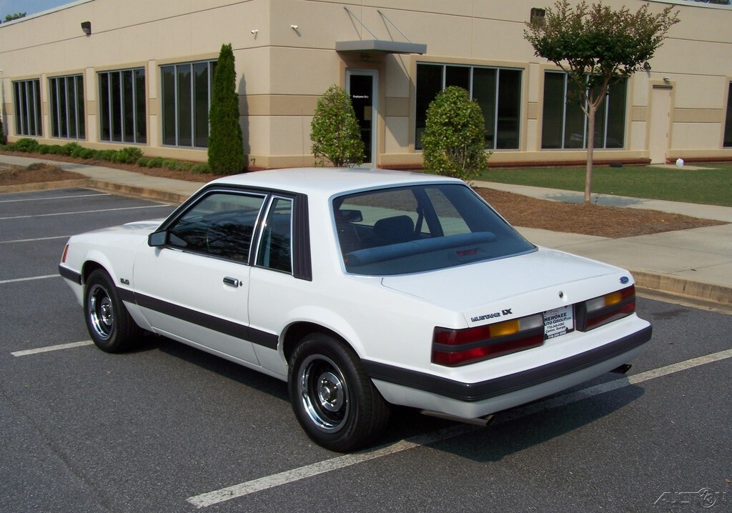 Ford-Mustang-1986-Coupe-3