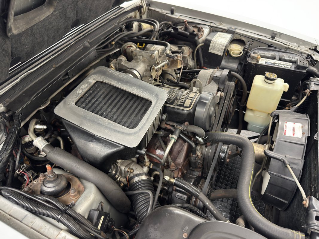 Ford-Mustang-1986-Hatchback-20