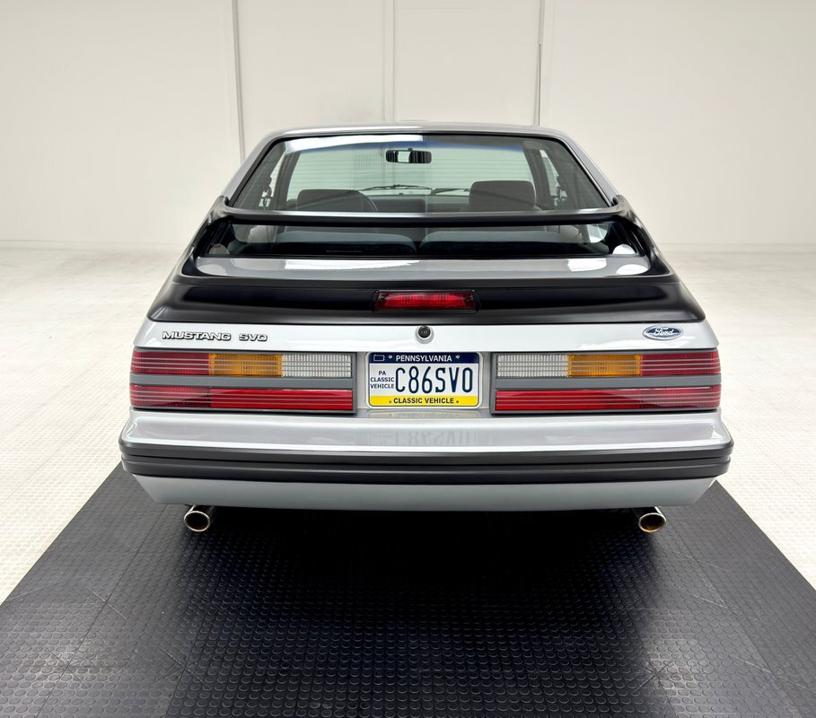 Ford-Mustang-1986-Hatchback-3
