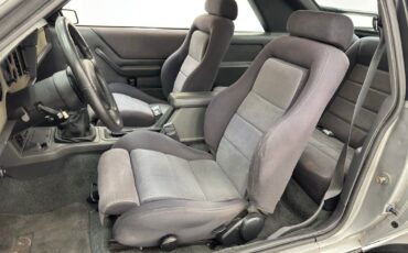 Ford-Mustang-1986-Hatchback-30