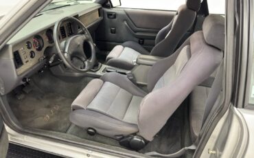 Ford-Mustang-1986-Hatchback-31