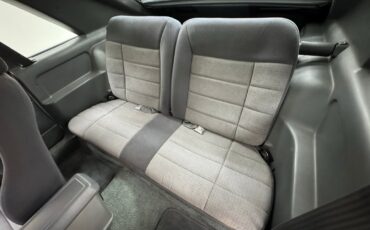 Ford-Mustang-1986-Hatchback-32