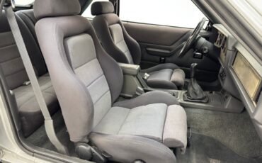 Ford-Mustang-1986-Hatchback-33