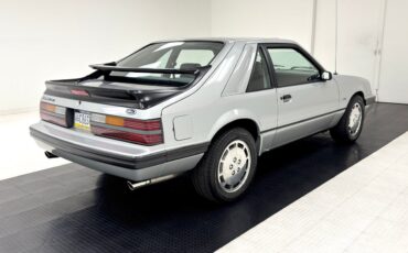 Ford-Mustang-1986-Hatchback-4