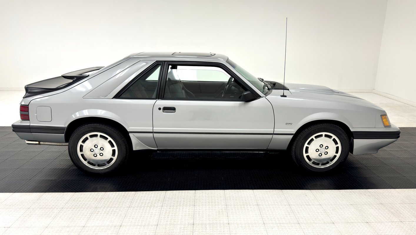 Ford-Mustang-1986-Hatchback-5