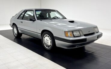 Ford-Mustang-1986-Hatchback-6