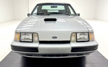 Ford-Mustang-1986-Hatchback-7