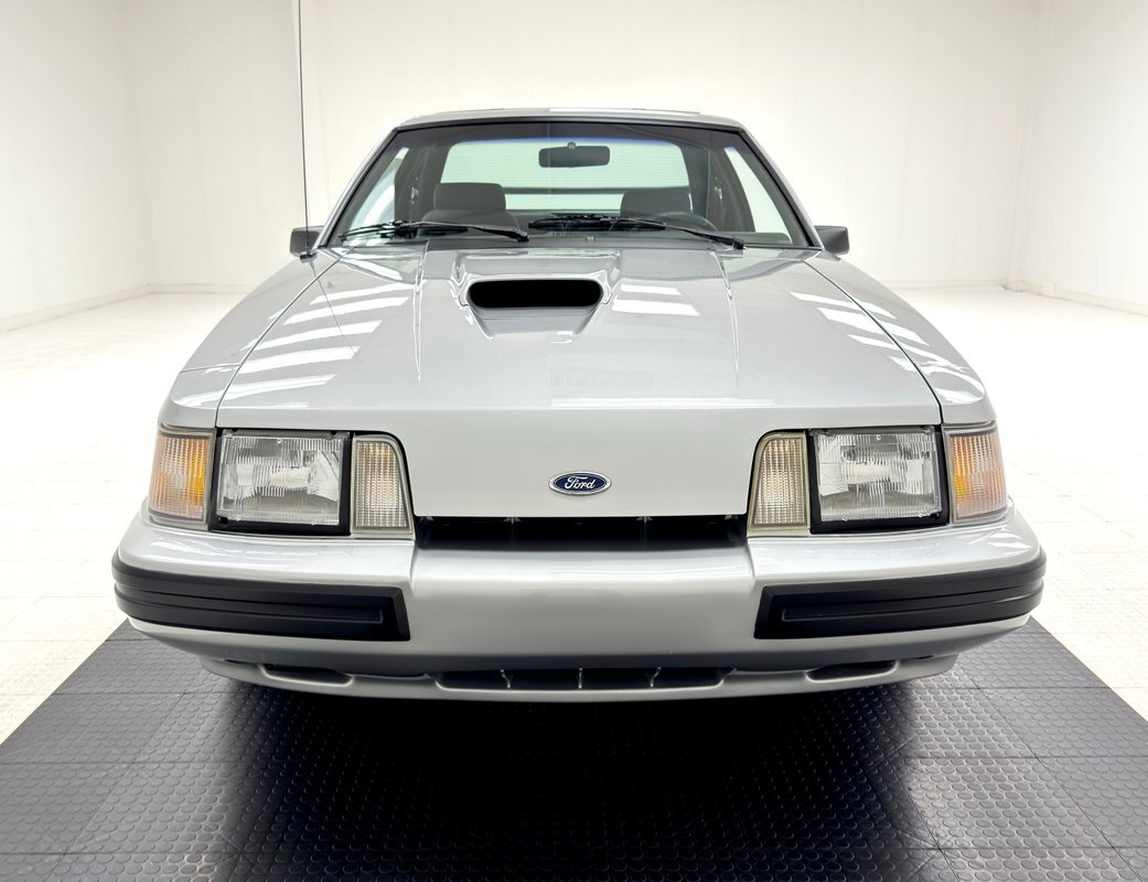 Ford-Mustang-1986-Hatchback-7