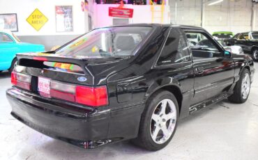 Ford-Mustang-1987-Coupe-10