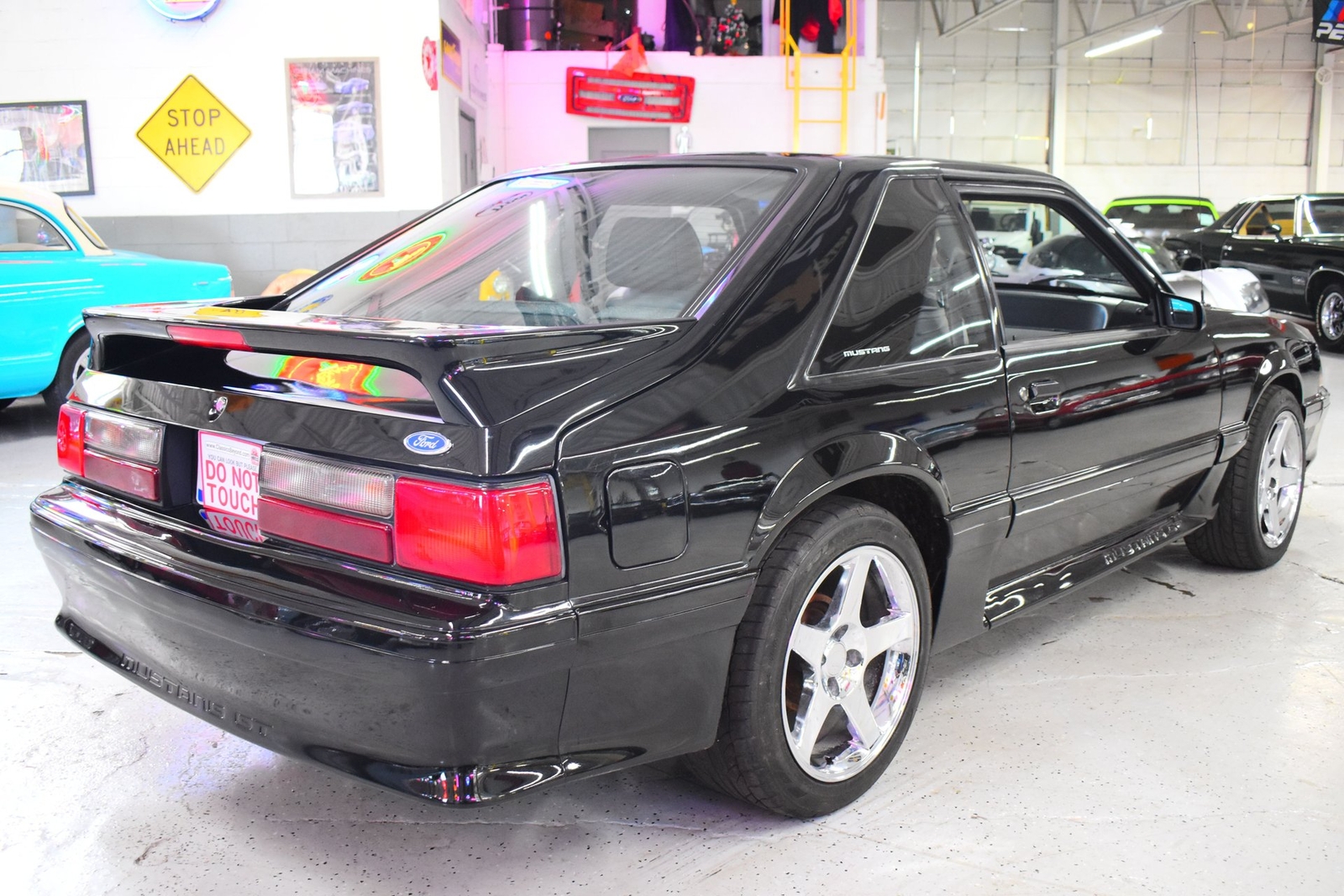 Ford-Mustang-1987-Coupe-10