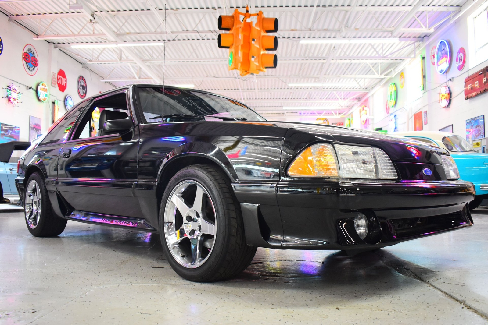 Ford-Mustang-1987-Coupe-2