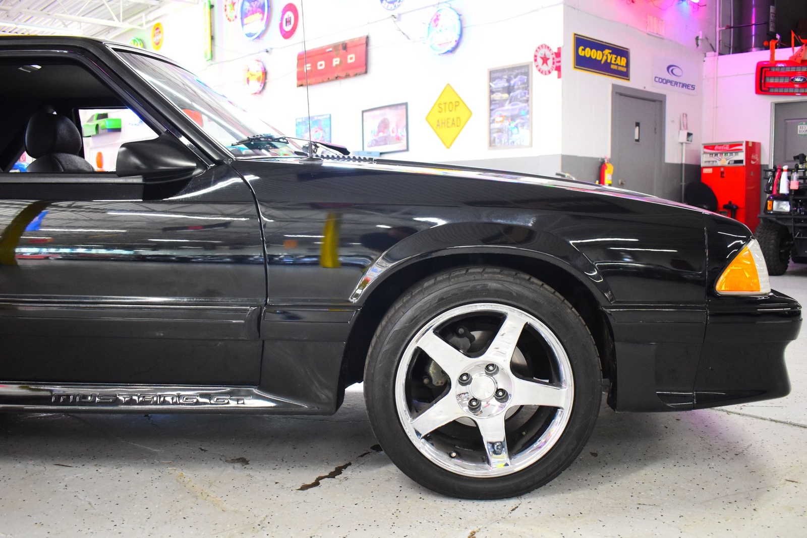 Ford-Mustang-1987-Coupe-9