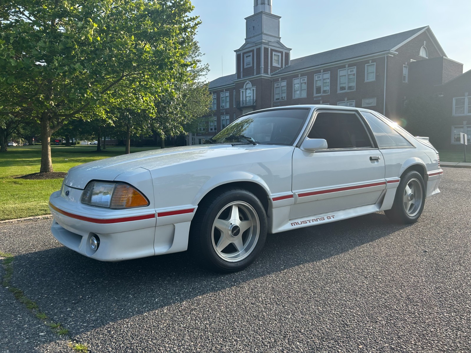 Ford-Mustang-1987-Hatchback-1