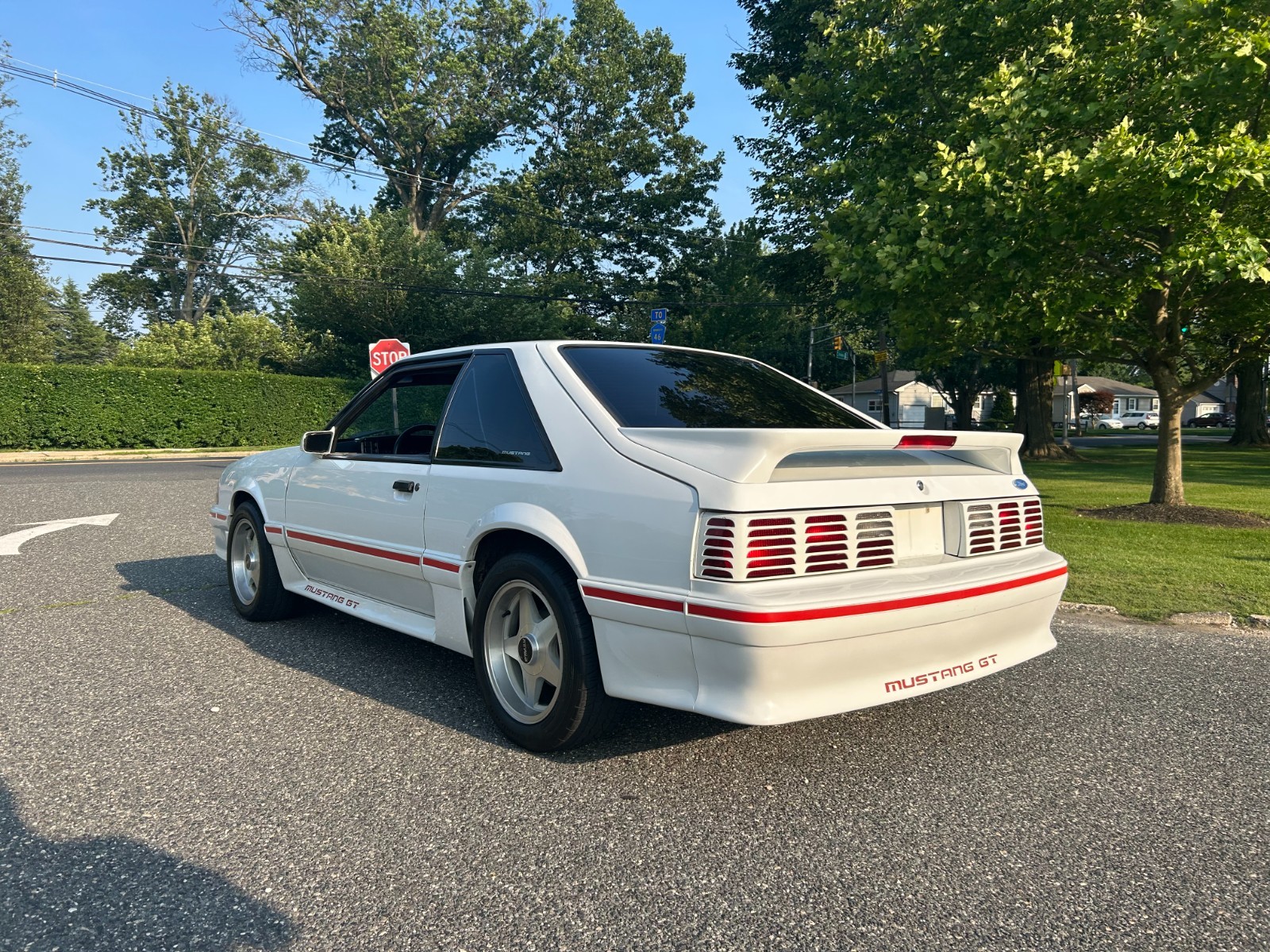 Ford-Mustang-1987-Hatchback-2