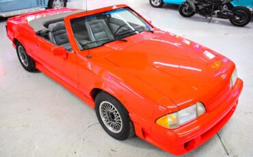Ford-Mustang-1988-1