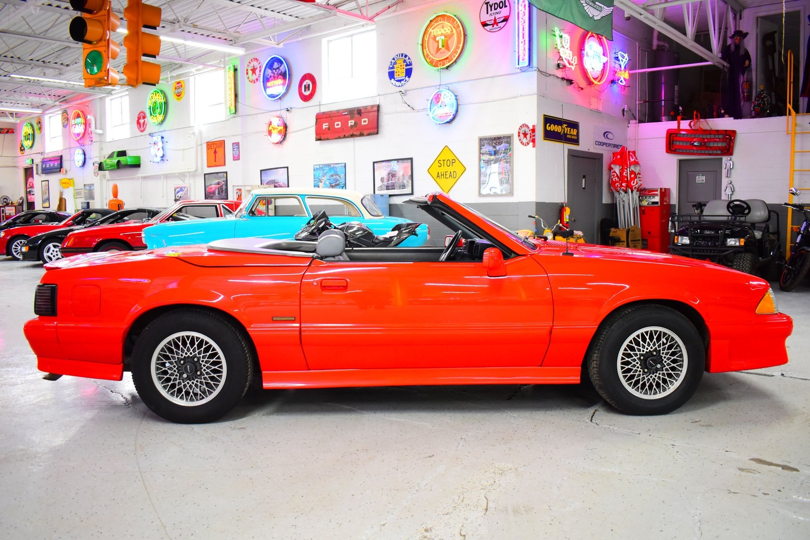 Ford-Mustang-1988-3