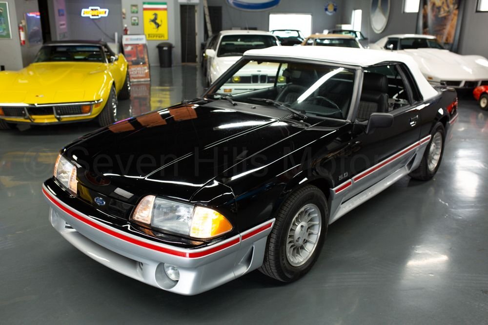Ford-Mustang-1988-Convertible-1