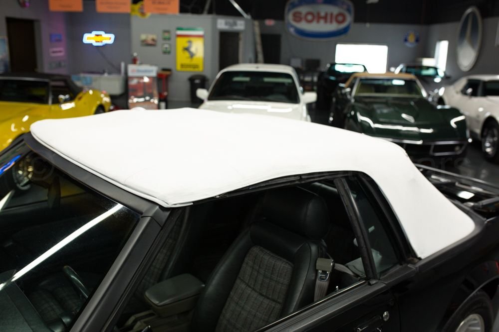 Ford-Mustang-1988-Convertible-10