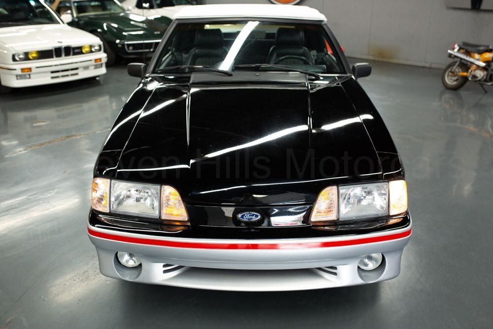 Ford-Mustang-1988-Convertible-2