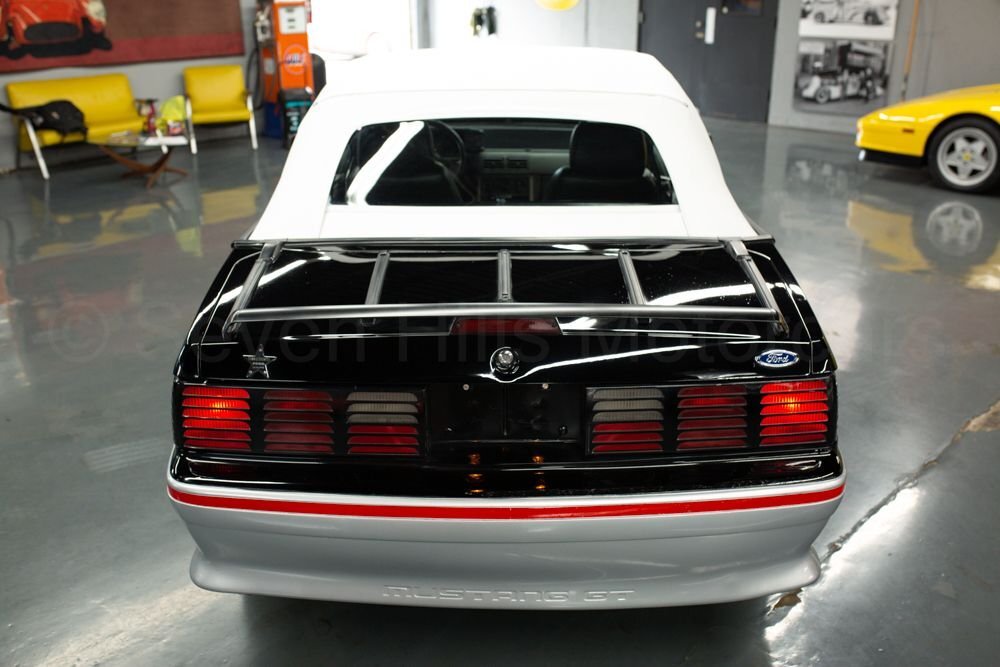 Ford-Mustang-1988-Convertible-6