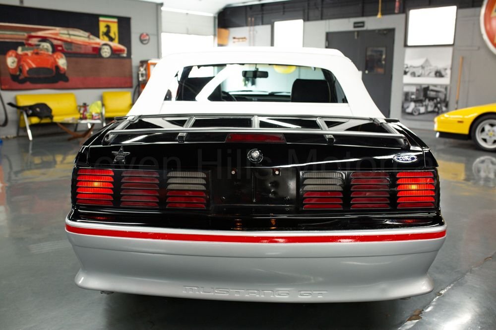 Ford-Mustang-1988-Convertible-7