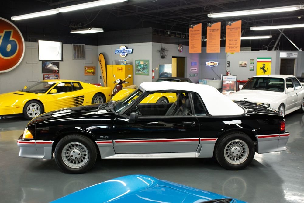 Ford-Mustang-1988-Convertible-9