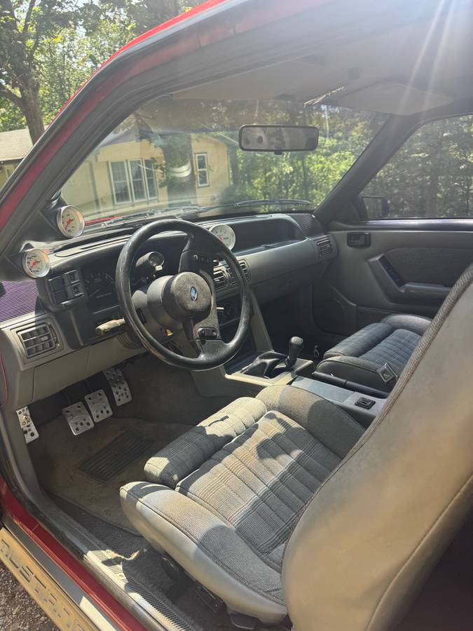 Ford-Mustang-1988-red-3