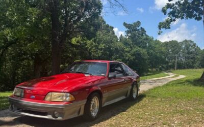 Ford Mustang  1988 red