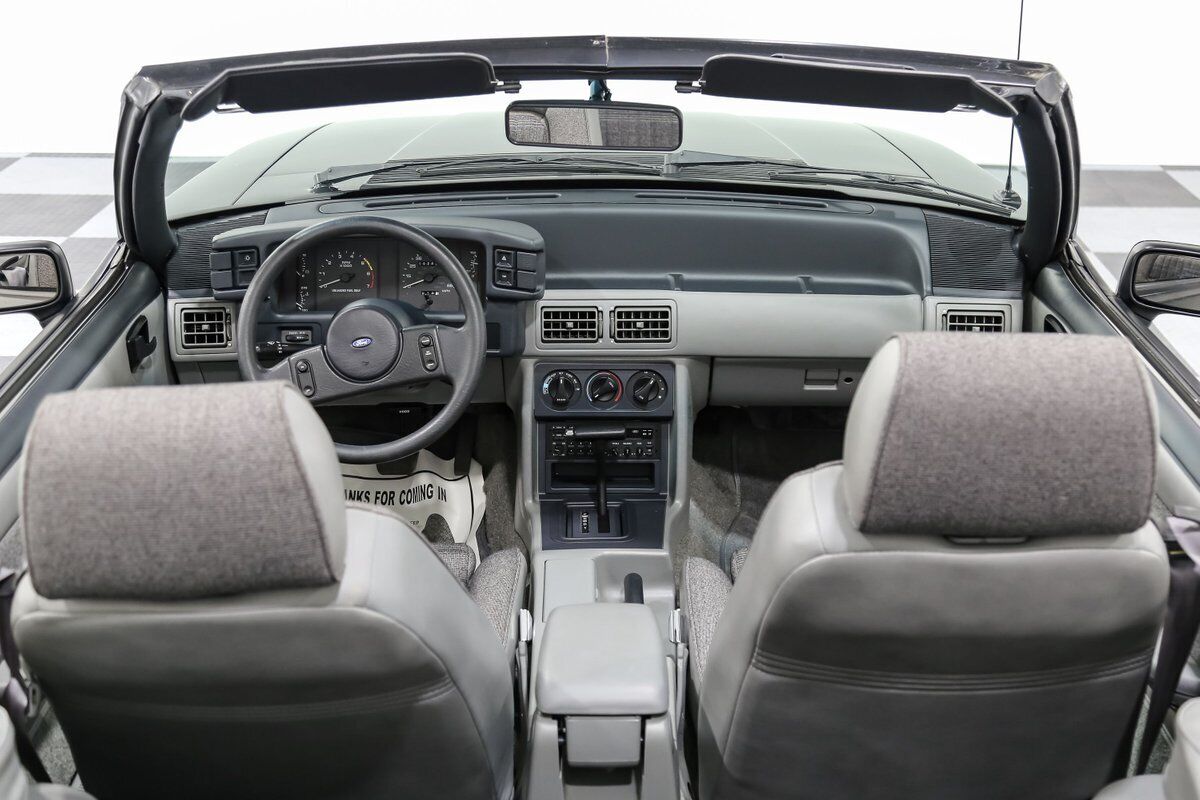 Ford-Mustang-1989-Convertible-17
