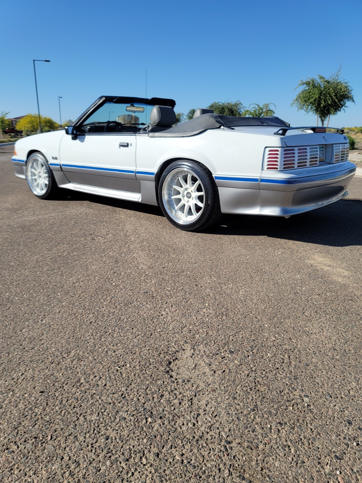 Ford-Mustang-1989-Convertible-2