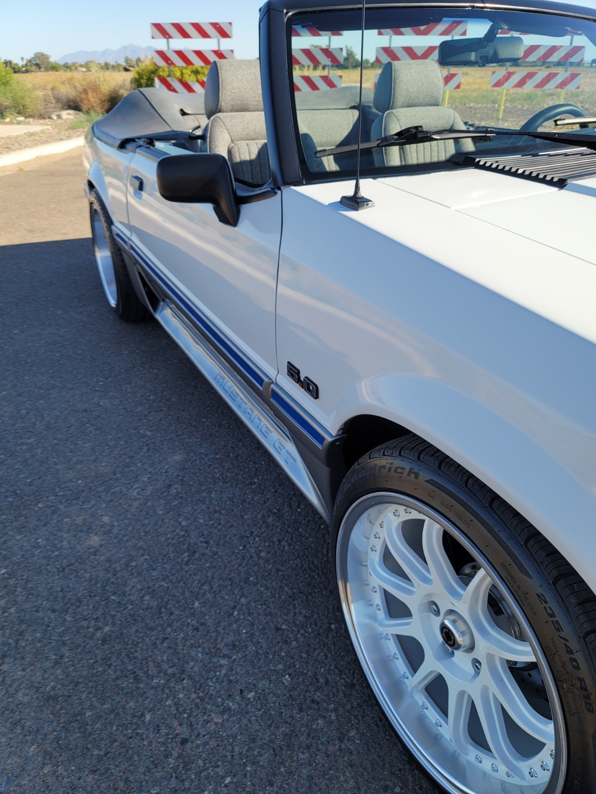 Ford-Mustang-1989-Convertible-3