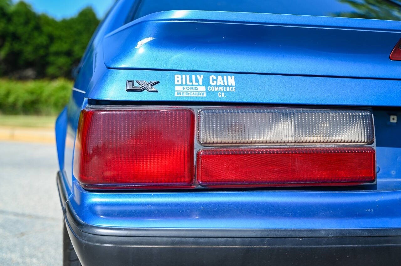 Ford-Mustang-1989-Hatchback-28