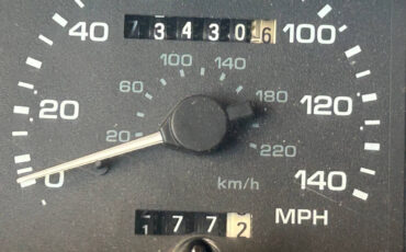 Ford-Mustang-1989-Hatchback-32