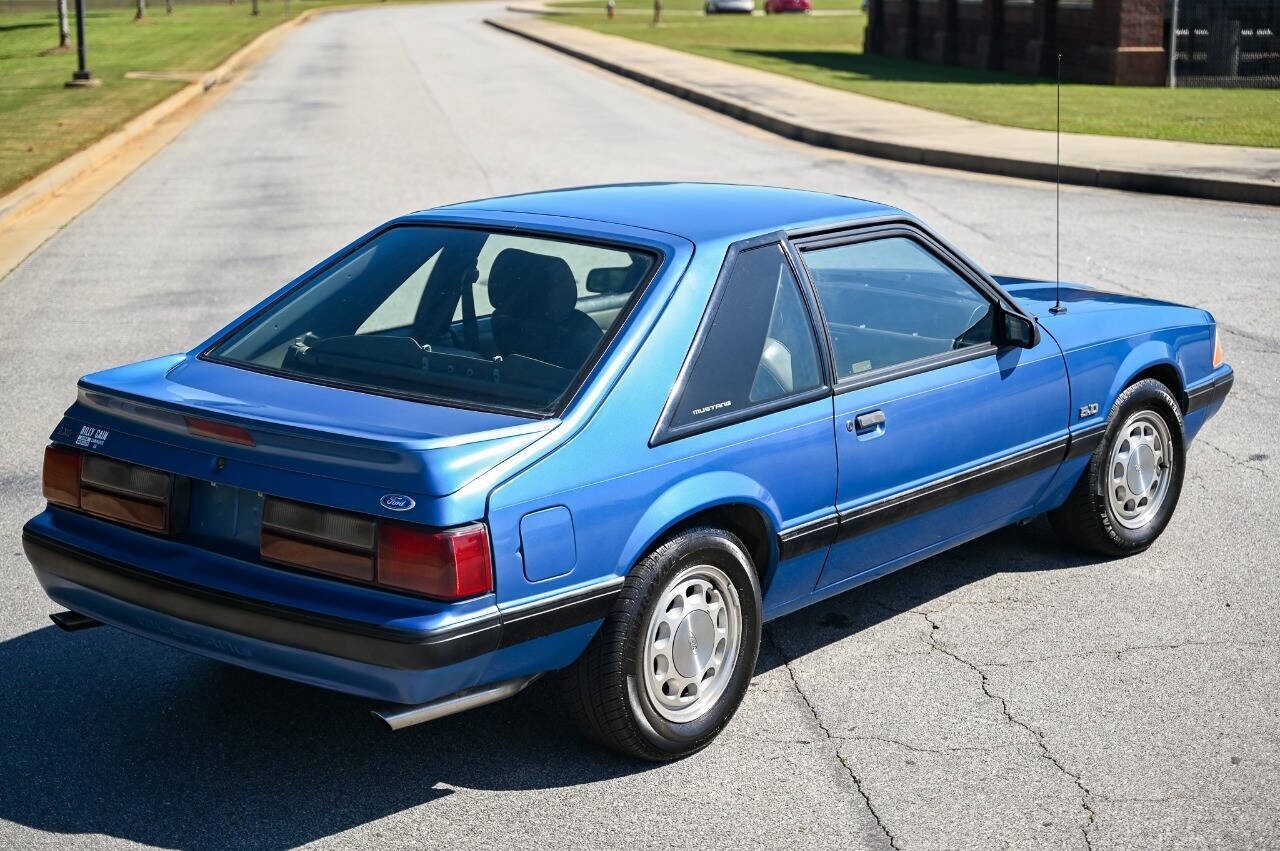 Ford-Mustang-1989-Hatchback-35